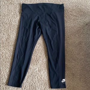Nike Black Plus Size Leggings in XXL